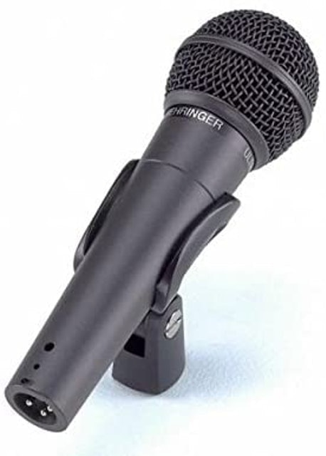10 Best Microphones for Singing UK 2024 | Shure, AKG, and More 3