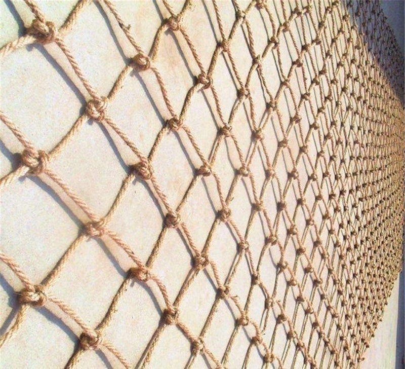Compostable Jute Netting Trellis 1