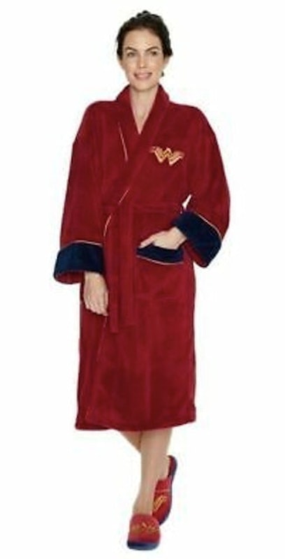 Wonder Woman Robe 1