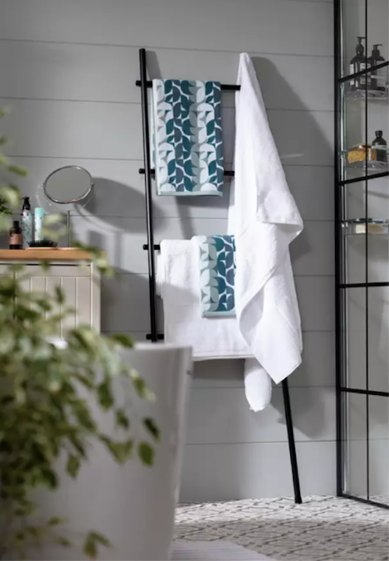 Freestanding Towel Ladder 3