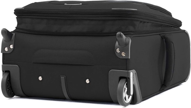 Maxlite® 5 International Expandable Carry-On Rollaboard® 2