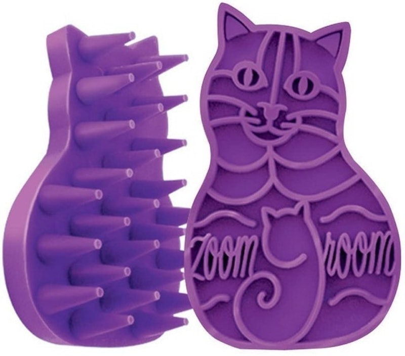 Zoom Groom Rubber Cat Brush 1