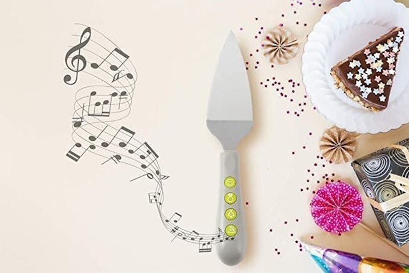 Musical Cake Cutter 4