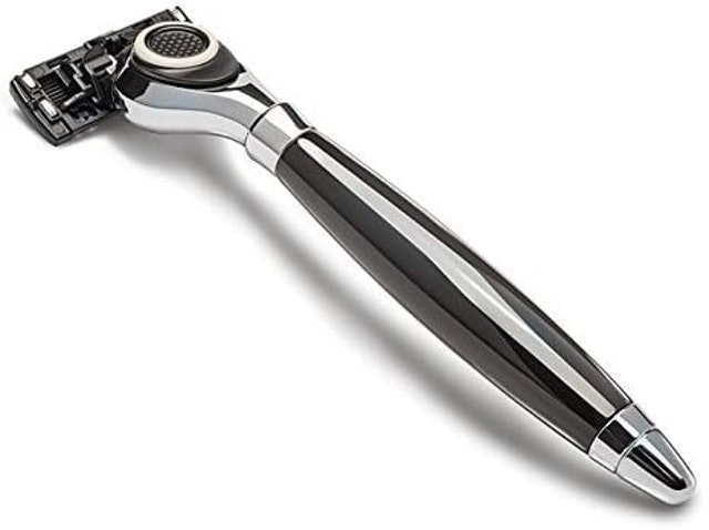 Classic 7-Blade Razor Kit  1