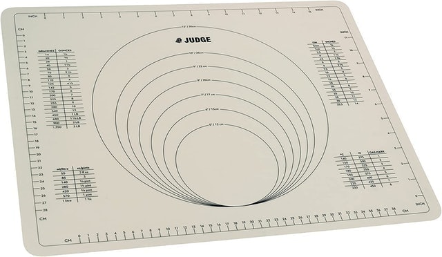 10 Best Pastry Mats UK 2024 | Lakeland, KitchenCraft and More 4