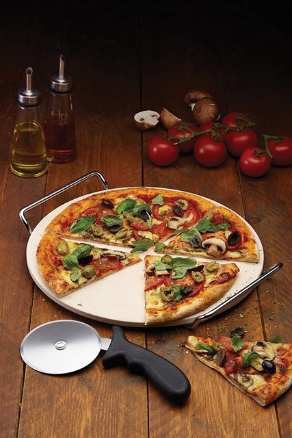 World of Flavours Pizza Stone 2