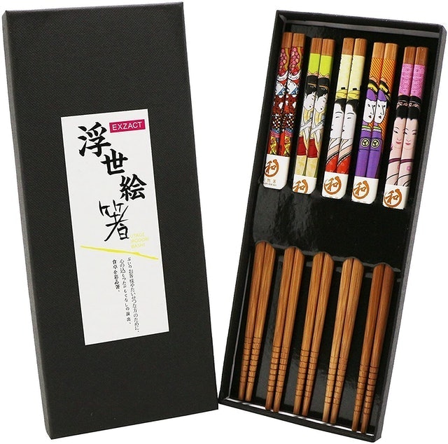 Natural Wooden Japanese Chopsticks 1