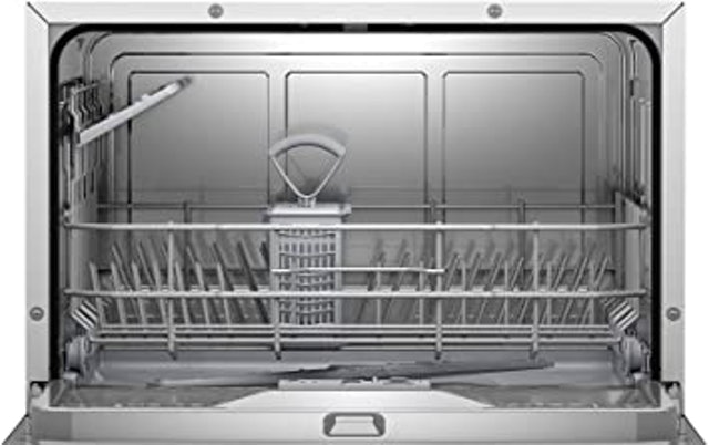 Serie 4 Freestanding Compact Dishwasher  2