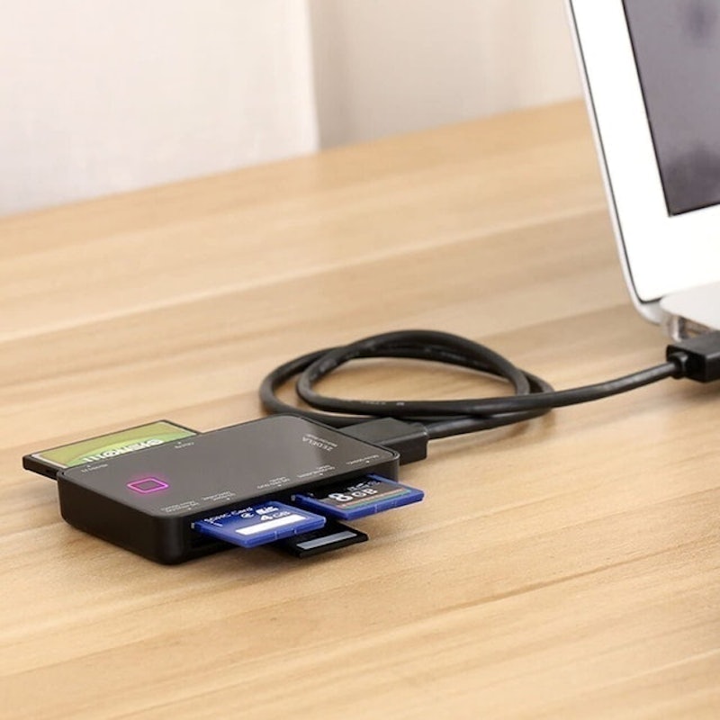 7-in-1 Multi Card Reader 2