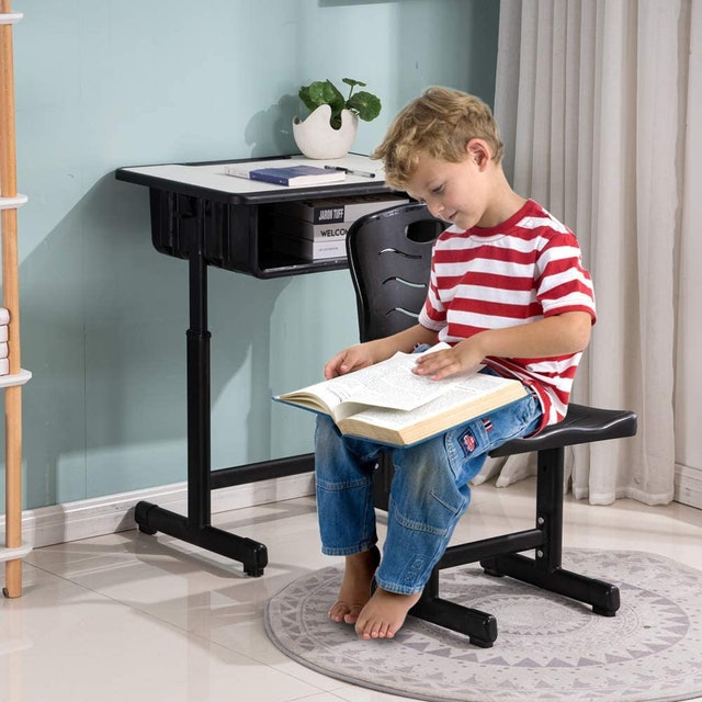 Kids Desk and Chair Set 3