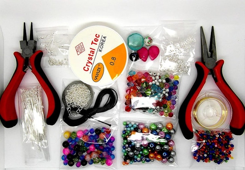 Deluxe Jewellery Making Kit - Crafts for Adults, Teens, Girls, Beginners,  Women - Includes Instructions, Beads, Charms, Findings, Pliers, Beading