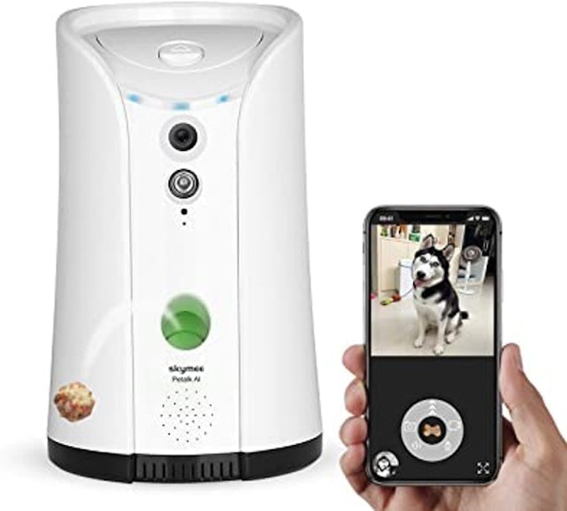 Pet Camera with Treat Dispenser 1