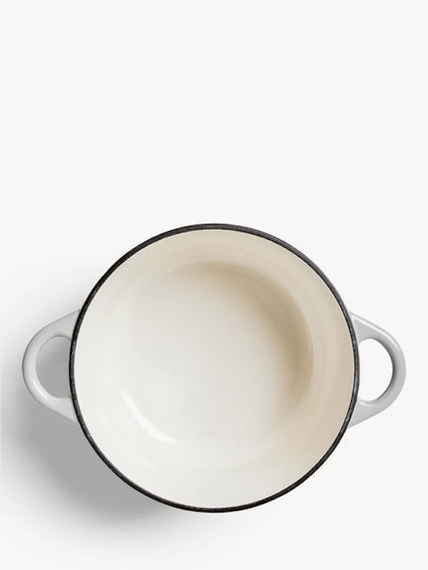 Cast Iron Round Casserole Dish 3