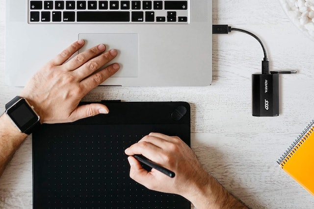 1TB External Solid State Drive 3
