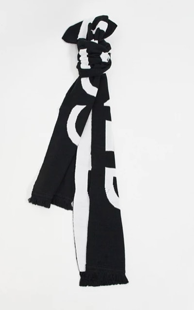 10 Best Scarves for Men UK 2024 | Barbour, Paul Smith and More 3