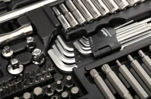 Advanced 150-Piece Socket & Spanner Set 2
