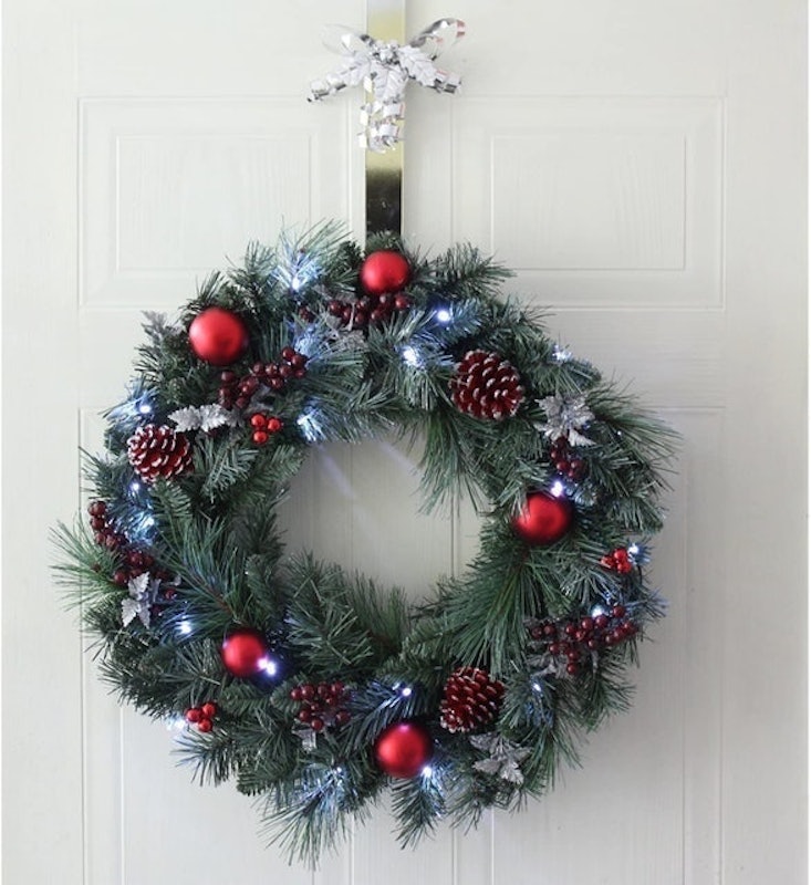 Pre-Lit Decorated Wreath 3