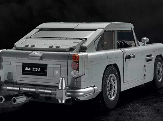 James Bond Aston Martin DB5 3