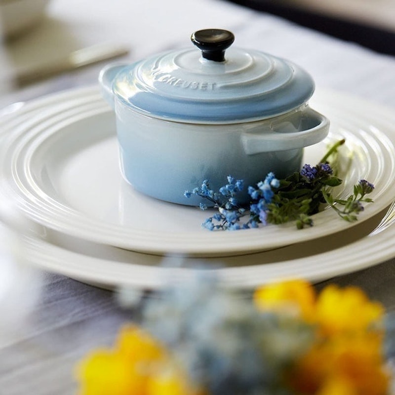 Stoneware Petite Round Casserole 4