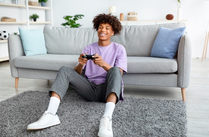 Check the Number and Variety of Ports to Ensure Sure You’re Able to Connect Your Devices and Consoles