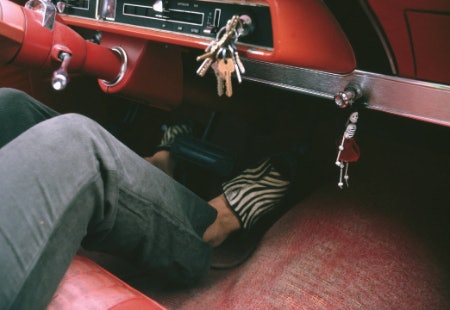 Get a Pair of Driving Shoes That Are Easy to Put On