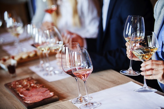 Will It Be a Red, Rosé or a White Drinking Time?
