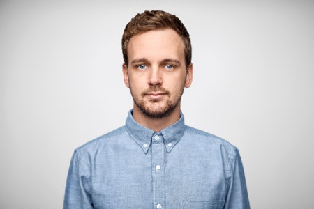 Check the Collar Style: Button Down Shirts Are the Most Versatile, Cuban Collars Suit Short Sleeve Shirts
