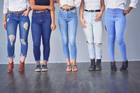 Choose Skinny Jeans, Mom Jeans or Flares to Flatter a Curvy Figure