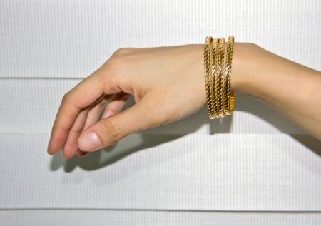 Consider the Bracelet Material Based on Style, Budget and Comfort