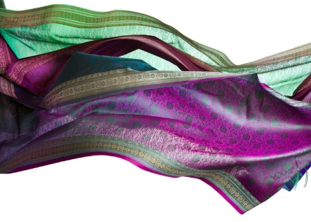 Use a Scarf's Colour and Patterns to Compliment Your Outfit