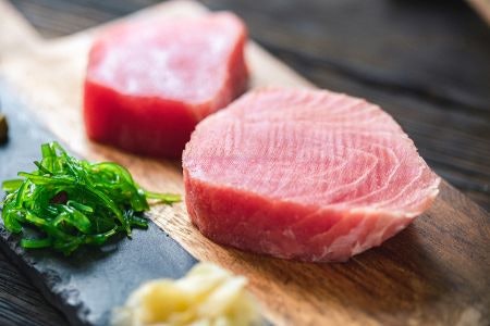 Compare the Colour and Flavour of Different Species: Skipjack Is Strong and Fatty, While Albacore Is Mild and Light