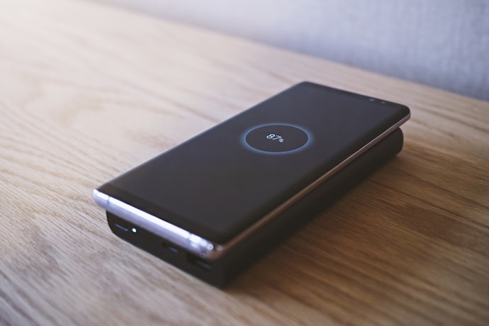 For Frequent Commuters, Portable Wireless Chargers Are Ideal for Charging When You Don’t Have Access to a Power Supply