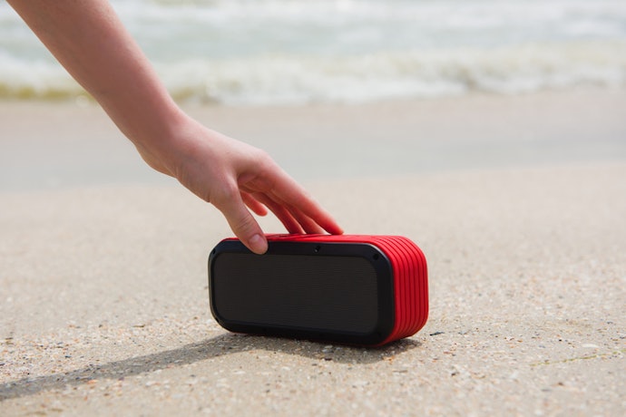 Check the IPX Rating for Use Outside: IPX67 Speakers Are Ideal for UK Weather