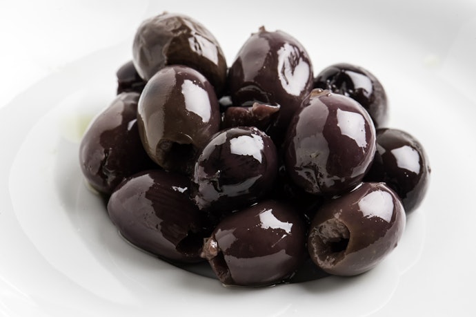 Pitted Olives Are Easier to Handle but Olives With Stones Often Have More Flavour