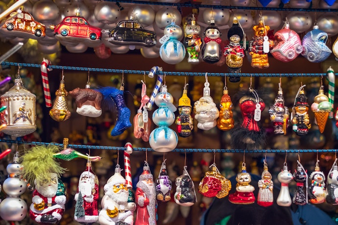 Baubles or Ornaments - Which Type of Decoration Do You Prefer?