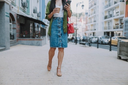 Go Knee Length for a Chic Daytime Look With a Bit of Breathing Space