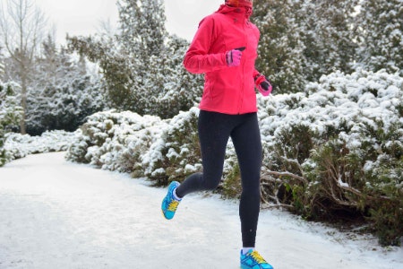Gloves for Sports Allow You to Control Smartwatches and Phone Playlists