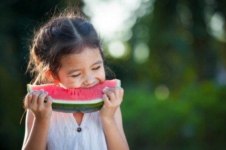 Choose Snacks Low in Sugar and Sweetened Naturally for a Sweet Fix