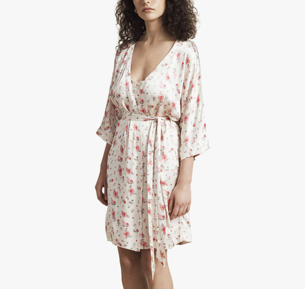 Viscose Is a Good Alternative to Silk or Cotton, but Can Lose Its Shape Over Time