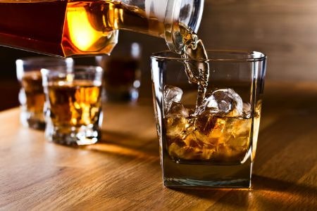 Whiskies With a Weaker Peat Taste Are Better for Beginners