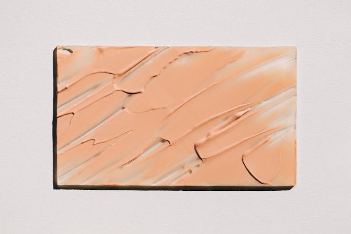 Cream Provides a Natural-Looking Finish