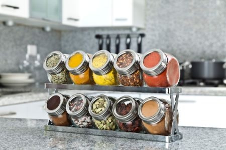 Buying Spices for a Present? Get a Gift Set Which Includes an Attractive Stand