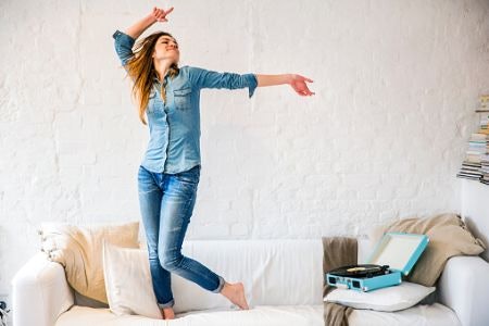 Straight Leg Jeans Are Simple Yet Stylish